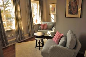 Posezení v ubytování Friesen-Lodge Apartments