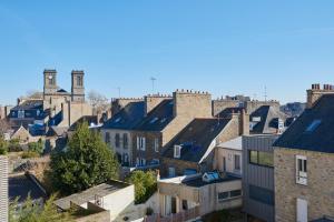 聖布里厄的住宿－Les Appartements Saint-Michel - centre-ville 2 chambres 90m2 avec garage，相簿中的一張相片