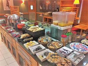 Comida no hotel ou em algum lugar perto