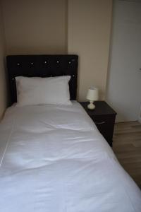 Gallery image of Cotswold Valley Aparthotel in Stroud