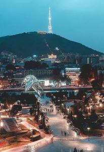 Kuvagallerian kuva majoituspaikasta Central Location King Size Bed, joka sijaitsee kohteessa Tbilisi City