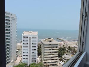 vistas al océano desde un edificio en Apartamento Laguito Bocagrande, en Cartagena de Indias