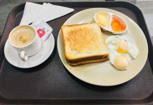 Opciones de desayuno para los huéspedes de Hotel Lapha