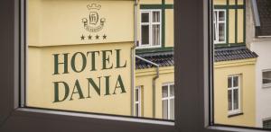 Majutusasutuses Hotel Dania olev sertifikaat, autasu, silt või muu dokument
