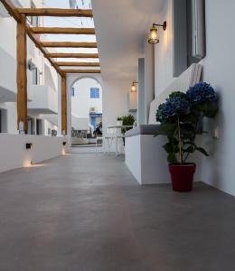 Afbeelding uit fotogalerij van L’arco Milos Suite in Adamas