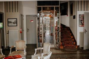 Gallery image of H&ocirc;tel Crystal Reims Centre in Reims