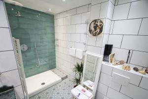 Et badeværelse på SW4 Apartment Clapham Common + 18 billeder