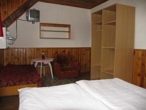 Ein Bett oder Betten in einem Zimmer der Unterkunft Ubytovanie 184, Bed and Braekfast 184