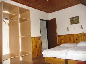 Ein Bett oder Betten in einem Zimmer der Unterkunft Ubytovanie 184, Bed and Braekfast 184