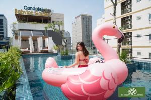 Bazén v ubytování Babylon Garden Da Nang nebo v jeho okolí