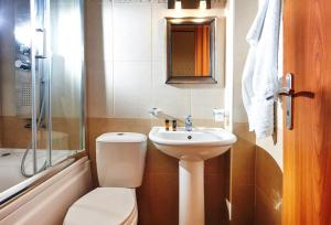 Koupelna v ubytování Archontiko Old Town Suites