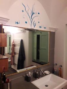 Kúpeľňa v ubytovaní Arvé Castelbianco - B&B e Appartamento