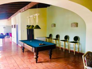 Mesa de bilhar em Casa Da Padeira - Turismo Rural