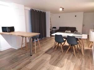 Afbeelding uit fotogalerij van Appartement "Le Clos" pour 4 personnes avec un parking privé in Saint-Nectaire
