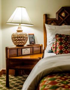 Quetta Serena Hotel客房内的一张或多张床位