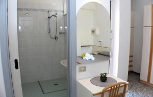 Koupelna v ubytování Hotel Caesar + 37 fotografií
