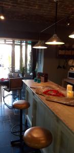 Gîte de Corbion loft2的厨房或小厨房