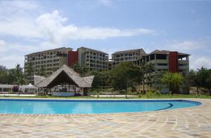 Gambar di galeri bagi Golden Beach Resort A051 di Diani Beach