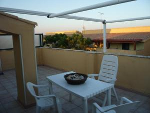 A balcony or terrace at Graziosa Casa A 2 passi dalla Spiaggia e dal Castello