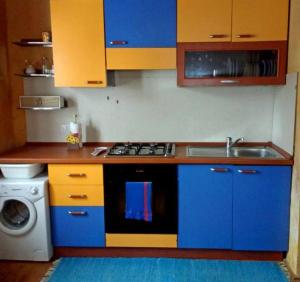 A kitchen or kitchenette at I Balzani B&B