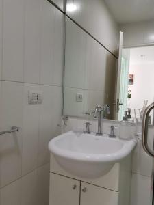 A bathroom at Boulogne Design Suites