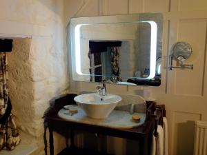 Vonios kambarys apgyvendinimo įstaigoje The Oxenham Arms Hotel Devon