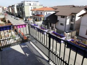 AMA Residence tesisinde bir balkon veya teras