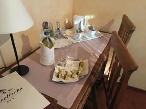 Nápoje v ubytování Hotel Dwór Karolówka