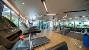 Fitness centrum a/nebo fitness zařízení v ubytování The Nature Phuket - SHA Extra Plus