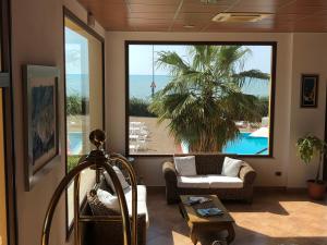 Bazén v ubytování Residence Hotel Antica Perla nebo v jeho okolí