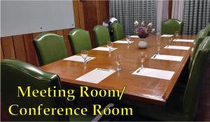 Бизнес-центр и/или конференц-зал в Log Cabin Hotel - Safari Lodge Baguio