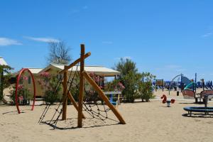 Zona de juegos para niños en Camping Village Capalonga