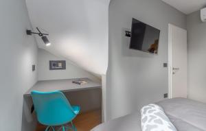 TV a/nebo společenská místnost v ubytování Apartment Romano with Sea View near Poreč