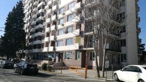 Το κτήριο όπου στεγάζεται  το διαμέρισμα