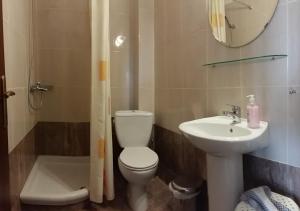 Ванная комната в GOUGOUSIS apartments