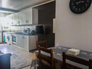 Nhà bếp/bếp nhỏ tại Canos Verdes Apartment II