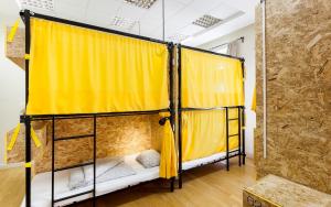 Posteľ alebo postele v izbe v ubytovaní Avenue Hostel