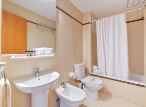 Kúpeľňa v ubytovaní Apartamentos Lido