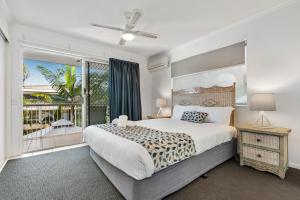 Katil atau katil-katil dalam bilik di Dockside Apartments Mooloolaba