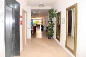 Vstupní hala nebo recepce v ubytování Hotel Cosmopol Cesenatico