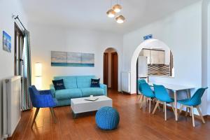 A seating area at Villa Trifylia