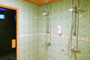 Phòng tắm tại Linnanpiha Bed & Breakfast