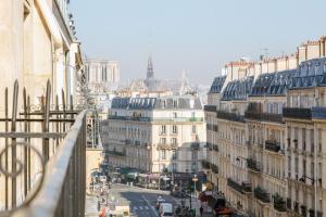 Linna Pariis üldine vaade või majutusasutusest Hotel des Nations Saint Germain pildistatud vaade