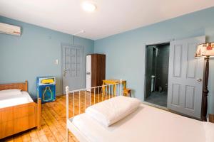 Cheers Midtown Hostel
