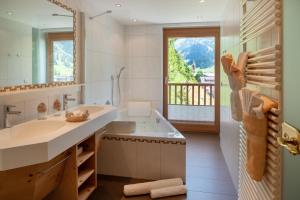 Fotografie z fotogalerie ubytování Haus Melitta v destinaci Lech am Arlberg + 33 fotografií