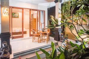 Suntari Homestay的休息区