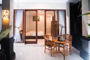 Suntari Homestay的休息区