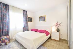 Posteľ alebo postele v izbe v ubytovaní Villa Joy- Paradise near Split