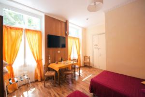 TV o dispositivi per l'intrattenimento presso Altera Roma Hôtel