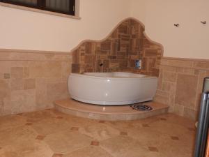 A bathroom at alloggio turistico confortevole Passo Corese